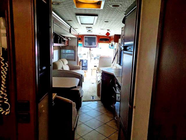2002 Frht Recreation VIN 4UZAAHAK32CK27793 COPART salvage auction — NORMAL WEAR, NH - CERT OF TITLE-SALVAGE, sold $3,000 on 2026-07-30 (photo 5)