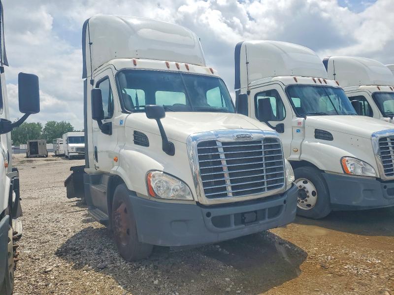 2016 Freightliner All other VIN 3AKBGADV3GSHB2460 COPART salvage auction — MINOR DENT/SCRATCHES, CT, sold $725 on 2026-07-30 (photo 1)