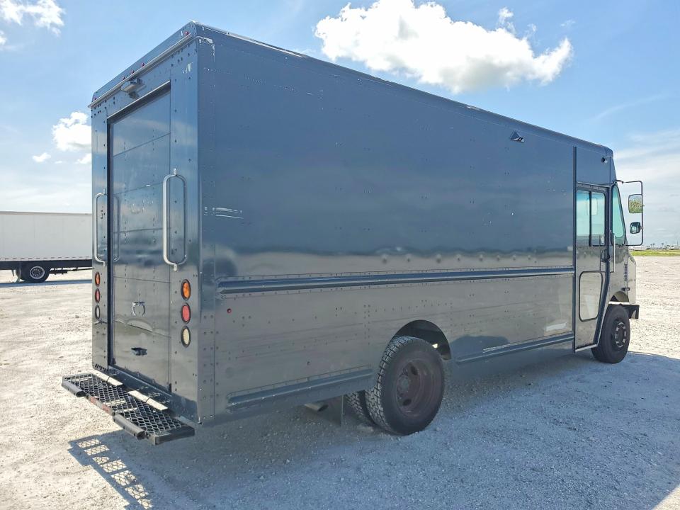 2020 Freightliner All other VIN 4UZAC2EA5LCMH7865 COPART salvage auction — MINOR DENT/SCRATCHES, CT, sold $29,500 on 2026-07-09 (photo 3)