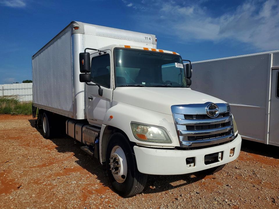 2011 Hino All other VIN 5PVNE8JP9B4S50219 COPART salvage auction — MINOR DENT/SCRATCHES, CT, sold $3,750 on 2026-07-14 (photo 4)