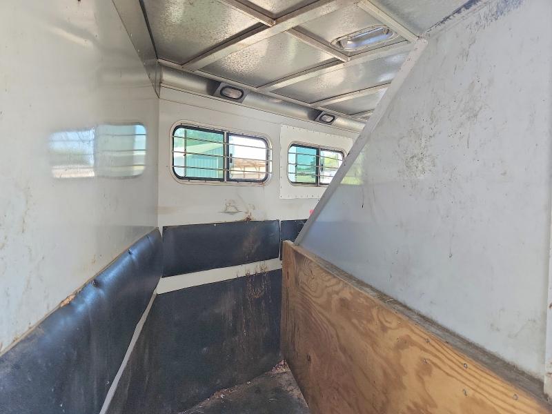 2004 Cm trailer VIN 49THG182341067822 COPART salvage auction — ROOF, KY - CERT OF TITLE-SALVAGE, sold $5,400 on 2026-07-09 (photo 5)