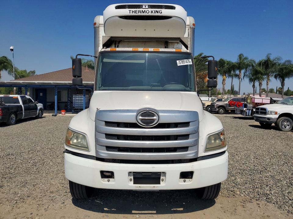 2011 Hino All other VIN 5PVNV8JVXB4S51863 COPART salvage auction — MINOR DENT/SCRATCHES, CA - DIS/DLR/EXP ONLY CLEAN TITLE, sold $4,000 on 2026-07-28 (photo 5)