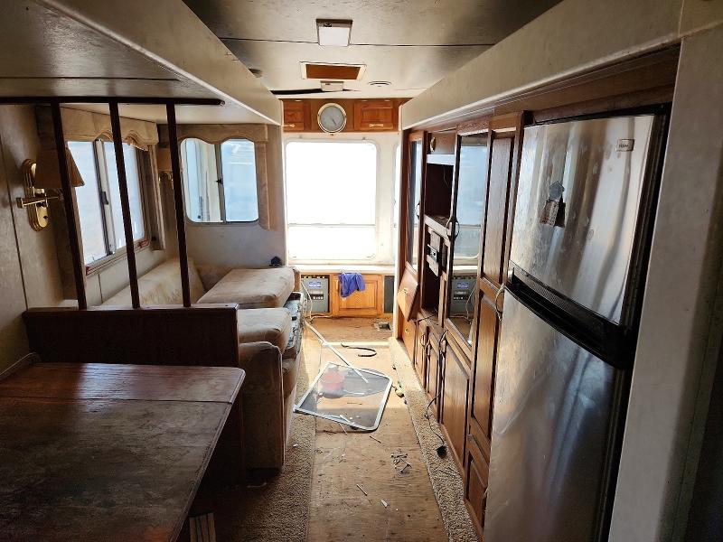 2000 Jay Recreation VIN 1UJCJ02RXY1K40426 COPART salvage auction — SIDE, SV, sold $10 on 2026-07-16 (photo 6)