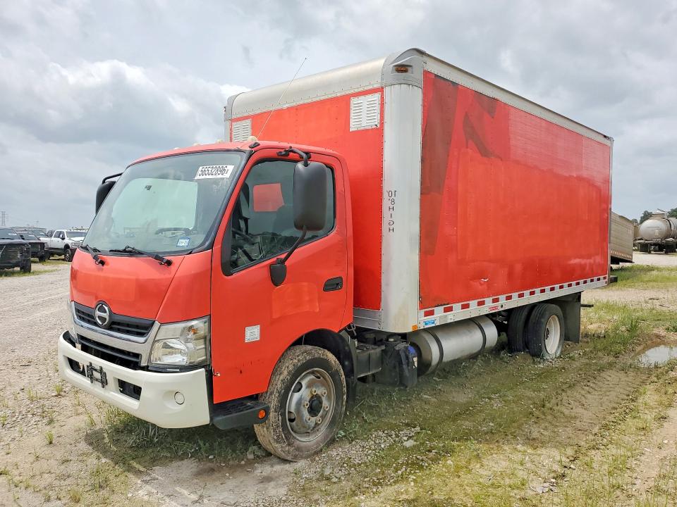 2017 Hino All models VIN JHHSDM2H5HK005828 — COPART salvage auction photo