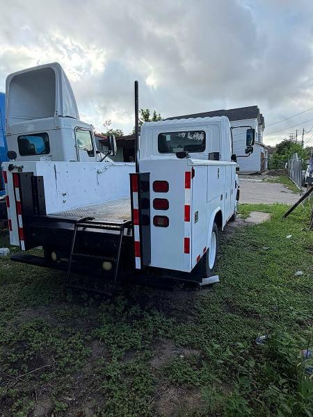 2009 Hino All other VIN 5PVNC6JM294S50444 COPART salvage auction — MINOR DENT/SCRATCHES, WI - CERTIFICATE OF TITLE (P), sold $3,050 on 2026-07-14 (photo 4)
