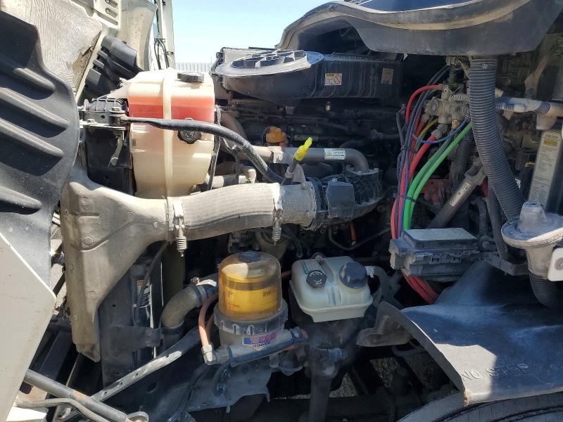 2017 Freightliner All other VIN 3AKBGADV3HSJD0535 COPART salvage auction — MINOR DENT/SCRATCHES, IN - CERTIFICATE OF TITLE, sold $250 on 2026-07-10 (photo 7)