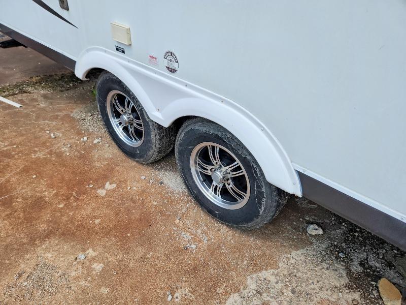 2013 Coachman Recreation VIN 5ZT2CXKB0DA002918 COPART salvage auction — MINOR DENT/SCRATCHES, CT, sold $3,800 on 2026-07-07 (photo 8)