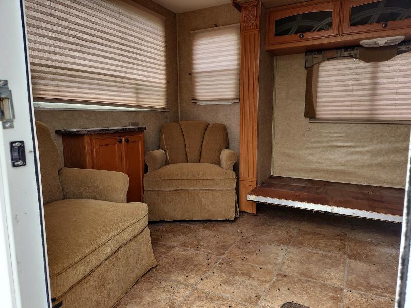 2011 Breckridge Recreation VIN 5SFNB2821BE213950 COPART salvage auction — MINOR DENT/SCRATCHES, NU, sold $1,350 on 2026-07-14 (photo 5)