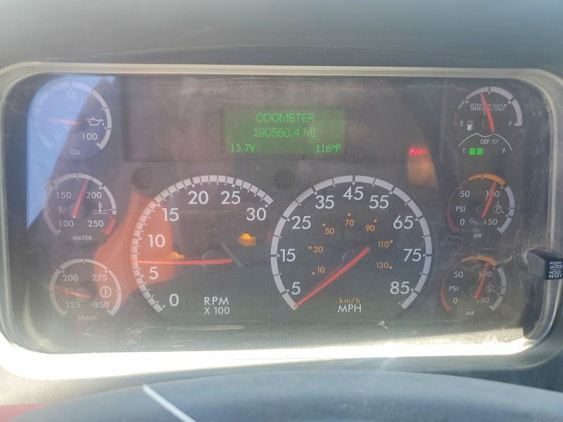 2016 Freightliner All other VIN 1FVACXDT1GHHB4937 COPART salvage auction — MINOR DENT/SCRATCHES, CD, sold $2,200 on 2026-08-14 (photo 9)