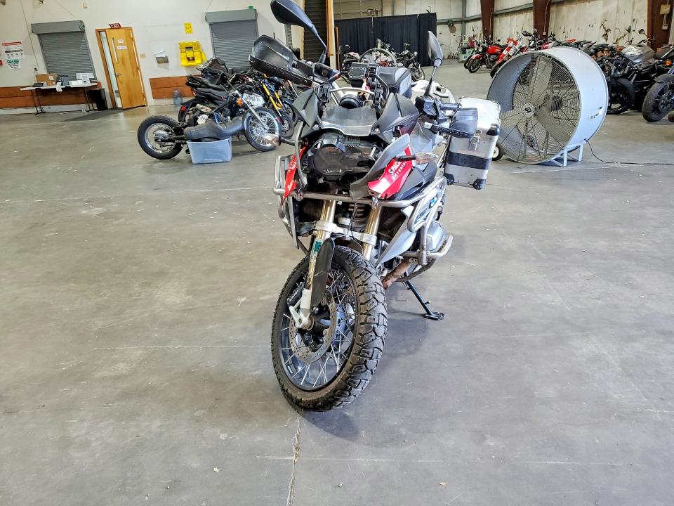 2014 BMW Motorcycle VIN WB10A110XEZ185742 COPART salvage auction — FRONT END, Or - Salvage Title Certificate, sold $1,700 on 2026-07-30 (photo 2)