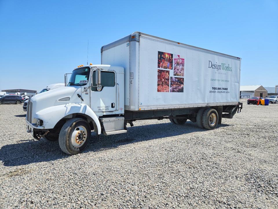 2004 Kenworth All other VIN 2NKMHD6X94M065751 COPART salvage auction — FRONT END, CO - DIS/DLR/EXP ONLY CLEAN TITLE, sold $400 on 2026-07-06 (photo 1)