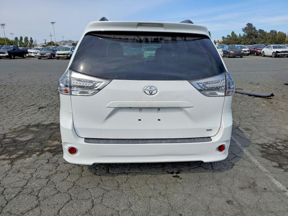 2016 Toyota Sienna VIN 5TDXK3DCXGS764461 COPART salvage auction — NORMAL WEAR, Ca - Salvage Certificate, sold $11,800 on 2026-07-24 (photo 6)