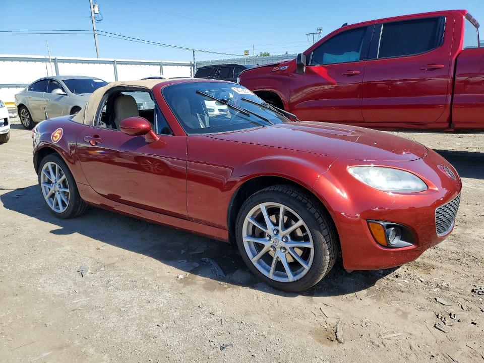 2010 Mazda Mx5 VIN JM1NC2EF9A0212984 COPART salvage auction — NORMAL WEAR, In - Certificate Of Title, sold $1,450 on 2026-07-13 (photo 4)
