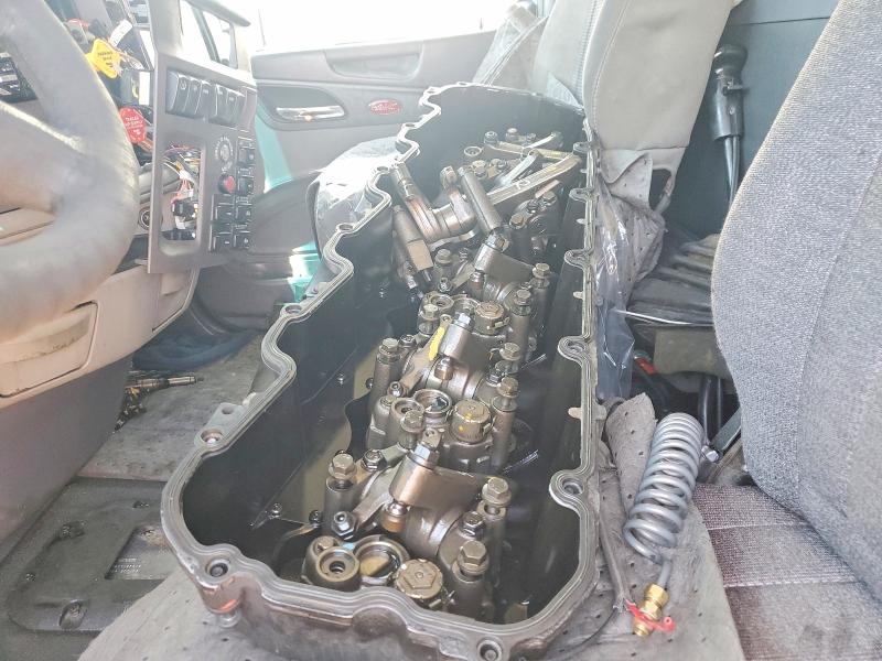 2017 Peterbilt All other VIN 1NPBLP9X2HD368928 COPART salvage auction — PARTIAL REPAIR, OH - DIS/DLR/EXP ONLY CLEAN TITLE, sold $6,900 on 2026-07-29 (photo 9)