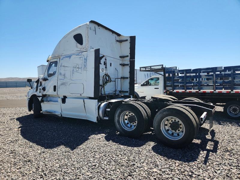 2019 Freightliner All other VIN 3AKJHHDR2KSKX8918 COPART salvage auction — ROLLOVER, NV - SALVAGE TITLE, sold $500 on 2026-07-09 (photo 3)