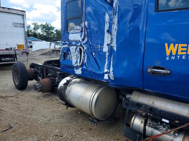 2017 Kenworth All other VIN 1XKYDP9X0HJ131939 COPART salvage auction — ROLLOVER, RB, sold $1,250 on 2026-07-09 (photo 9)