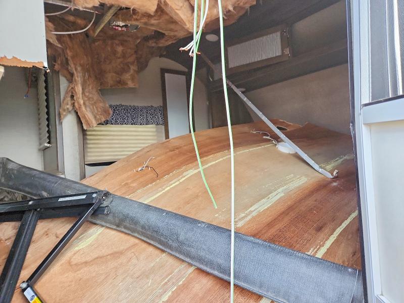 2019 Kyrv Bullet VIN 4YDT19F29KD432800 COPART salvage auction — ROOF, WA - BILL OF SALE, sold $30 on 2026-09-10 (photo 5)