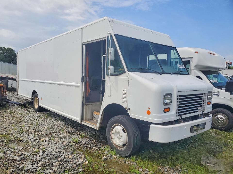 2014 Frht VIN 4UZAC3DV6ECFL0612 COPART salvage auction — NORMAL WEAR, AL - CERTIFICATE OF TITLE, sold $3,800 on 2026-08-31 (photo 4)