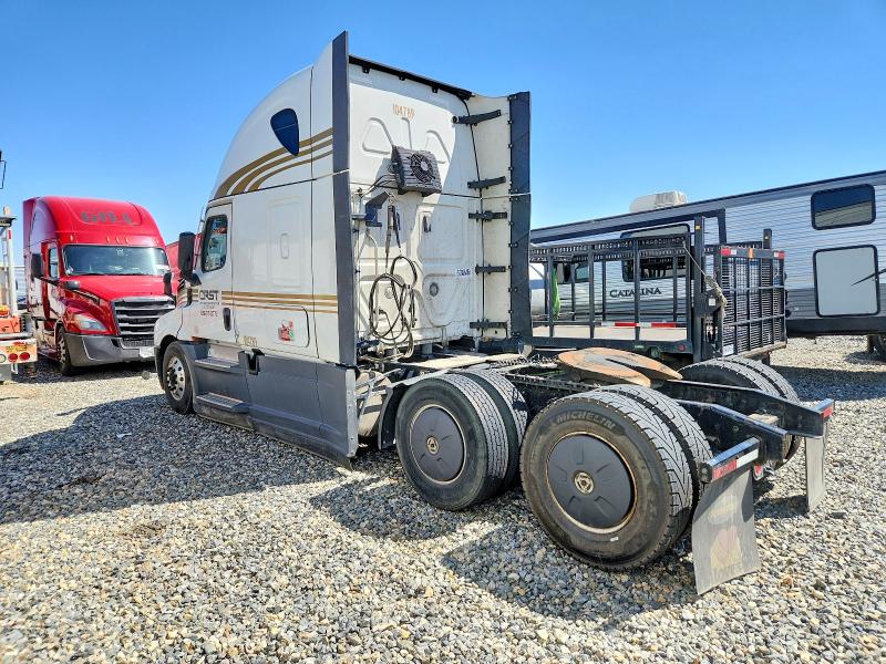 2022 Freightliner All other VIN 3AKJHHDR2NSMY8519 COPART salvage auction — SIDE, IN - DIS/DLR/EXP ONLY CLEAN TITLE, sold $6,100 on 2026-07-28 (photo 3)