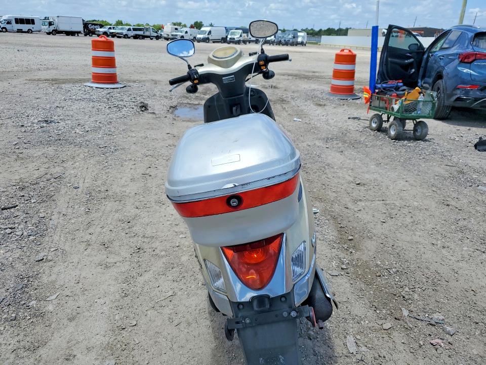 2008 Other automobile Scooter VIN L5YTCKPA781179831 COPART salvage auction — MINOR DENT/SCRATCHES, TX - CERTIFICATE OF TITLE, sold $150 on 2026-07-27 (photo 4)