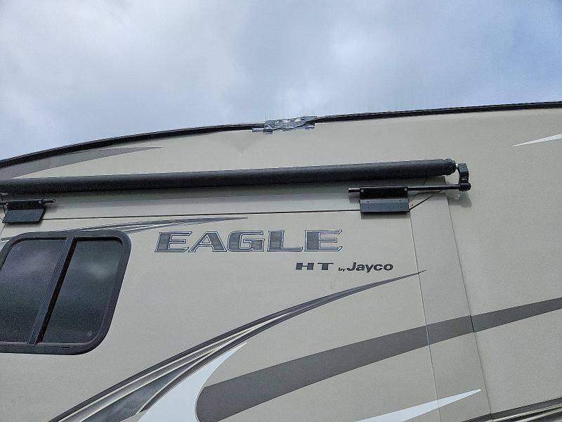 2018 Jayco All models VIN 1UJCJ0BS2J1PP0396 COPART salvage auction — ROOF, MI - CERTIFICATE OF TITLE, sold $7,500 on 2026-07-07 (photo 9)