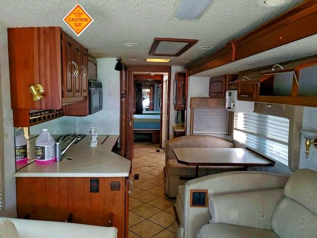 2002 Frht Recreation VIN 4UZAAHAK32CK27793 COPART salvage auction — NORMAL WEAR, NH - CERT OF TITLE-SALVAGE, sold $3,000 on 2026-07-30 (photo 6)