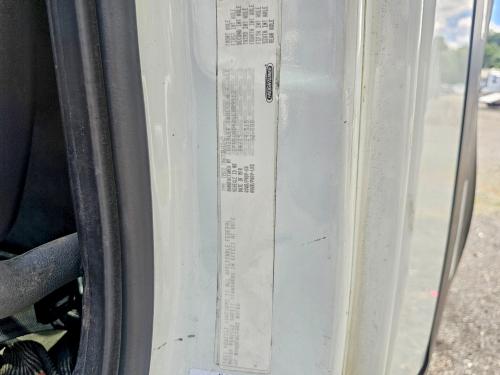 2016 Freightliner All other VIN 1FUBGAD42GLHD9913 COPART salvage auction — MINOR DENT/SCRATCHES, CT, sold $1,650 on 2026-07-10 (photo 8)