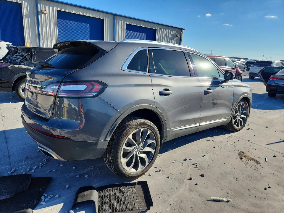 2023 Lincoln Nautilus VIN 2LMPJ6K90PBL15870 COPART salvage auction — FRONT END, TX - CERTIFICATE OF TITLE, sold $250 on 2026-10-10 (photo 3)