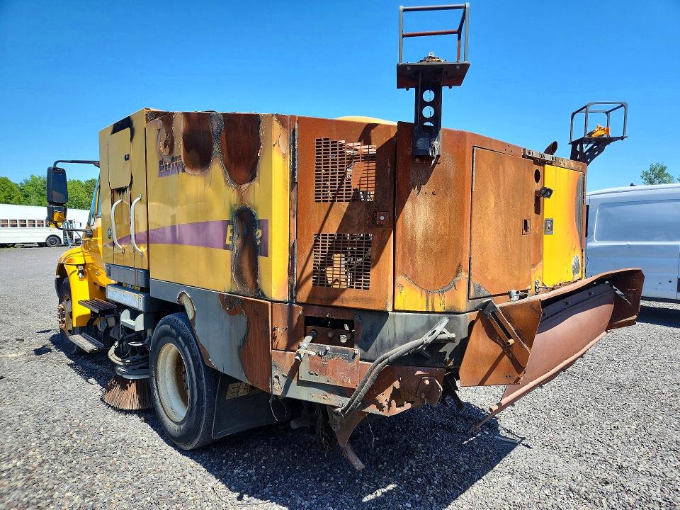 2014 Intl 4000 serie VIN 1HTJTSKN4EH027617 COPART salvage auction — REAR END, CT, sold $2,450 on 2026-07-27 (photo 2)