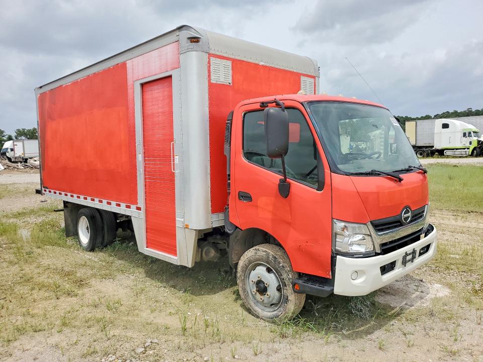 2017 Hino All models VIN JHHSDM2H5HK005828 COPART salvage auction — MECHANICAL, TX - CERTIFICATE OF TITLE, sold $4,400 on 2026-07-09 (photo 4)