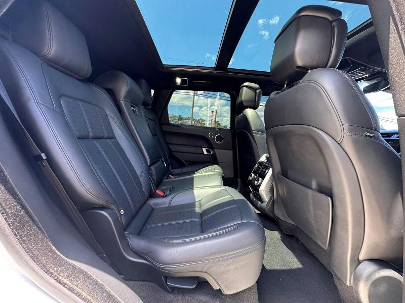 2019 Land rover Rangerover VIN SALWV2SV1KA420386 COPART salvage auction — NORMAL WEAR, FL - CERTIFICATE OF TITLE (P), sold $15,400 on 2026-07-02 (photo 6)