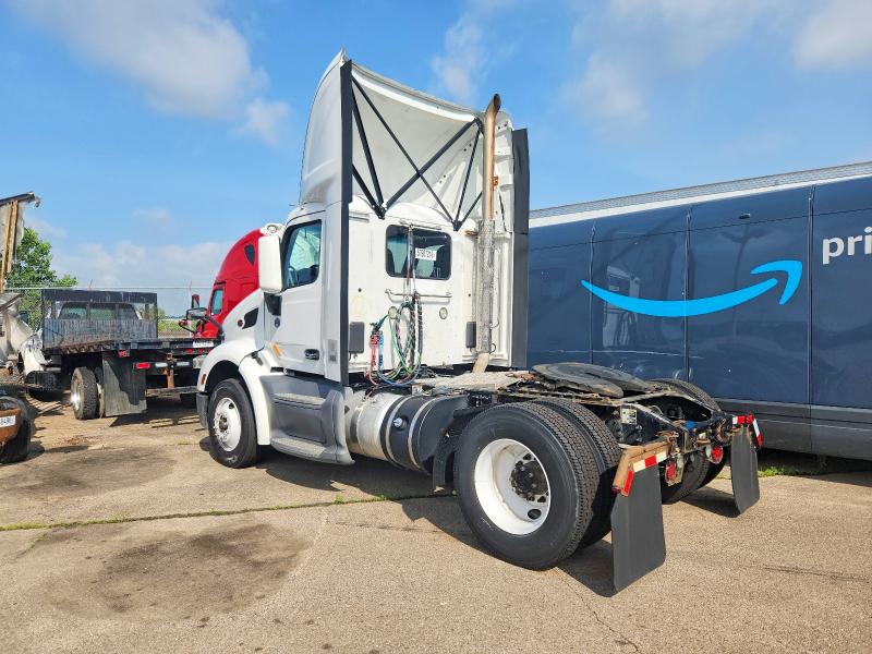 2019 Peterbilt All other VIN 1XPBA48X0KD478590 COPART salvage auction — MINOR DENT/SCRATCHES, CT, sold $6,000 on 2026-07-07 (photo 3)