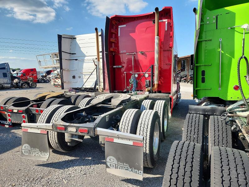 2020 Peterbilt All other VIN 1XPBDP9XXLD702991 COPART salvage auction — MINOR DENT/SCRATCHES, TN - CERTIFICATE OF TITLE (P), sold $13,800 on 2026-07-07 (photo 4)
