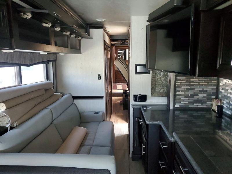 2021 Freightliner All other VIN 4UZACHFE5MCMT9367 COPART salvage auction — WATER/FLOOD, FL - DEALER ONLY SALVAGE TITLE, sold $90,000 on 2026-07-16 (photo 6)