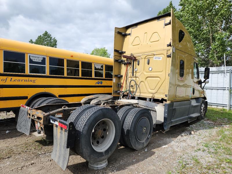2018 Freightliner All other VIN 3AKJGHDV5JDJS2438 COPART salvage auction — MECHANICAL, NF, sold $2,000 on 2026-07-30 (photo 4)