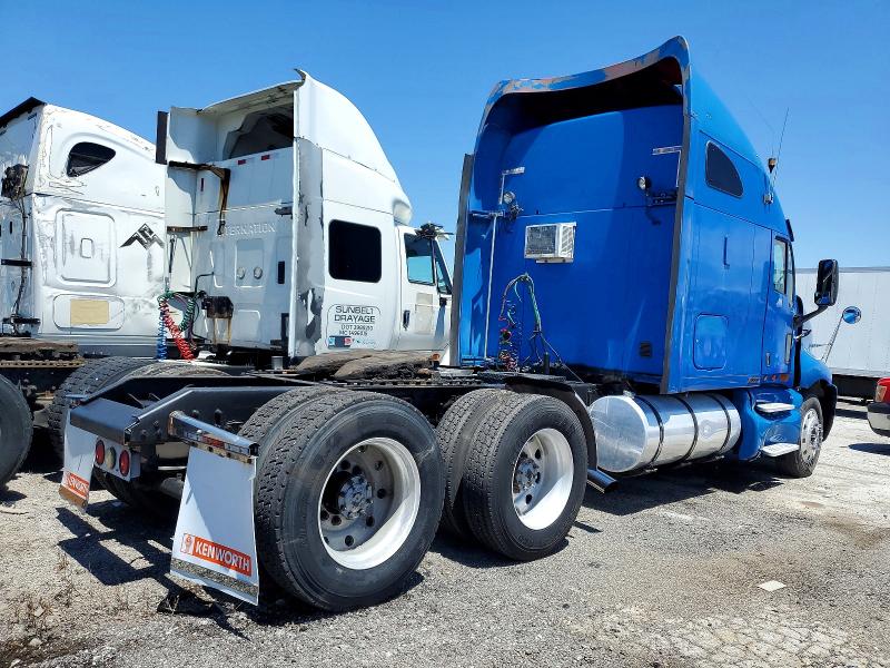 2002 Kenworth T2000 VIN 1XKTDB9X12J893679 COPART salvage auction — MINOR DENT/SCRATCHES, IL - CERT OF TITLE-REBUILT (P), sold $5,800 on 2026-08-27 (photo 4)