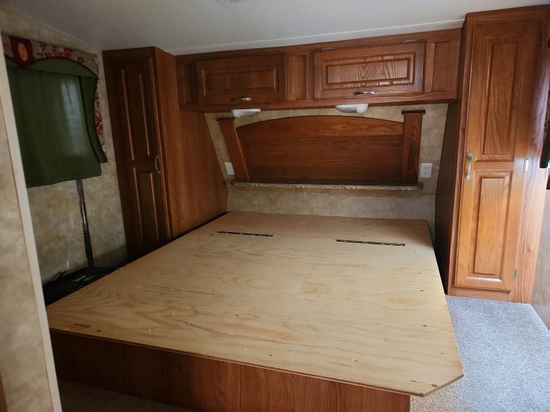 2008 Jayco All models VIN 1UJCJ02NX81PF0221 COPART salvage auction — HAIL, MO - SALVAGE CERTIFICATE OF TITLE, sold $2,100 on 2026-07-30 (photo 5)