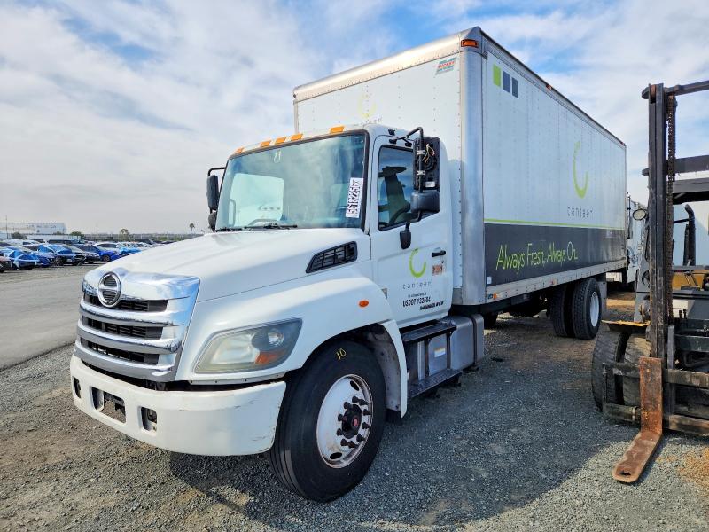 2014 Hino All other VIN 5PVNE8JT5E4S55757 COPART salvage auction — MINOR DENT/SCRATCHES, SC - CERTIFICATE OF TITLE, sold $275 on 2026-07-28 (photo 2)