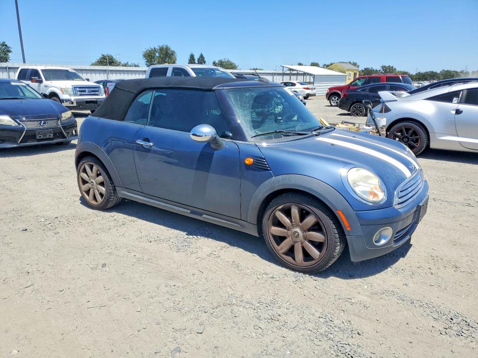 2010 Min Convertibl VIN WMWMR3C50ATZ18781 COPART salvage auction — NORMAL WEAR, DV, sold $300 on 2026-07-14 (photo 4)