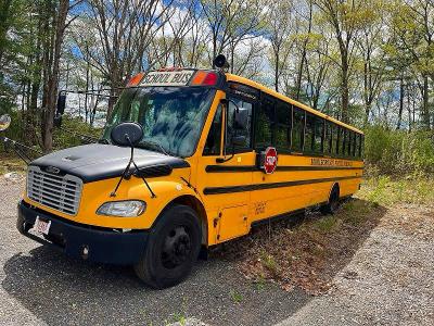 2015 Freightliner All other VIN 4UZABRDU8FCFW9555 COPART salvage auction — NORMAL WEAR, CT, sold $1,050 on 2026-07-09 (photo 2)