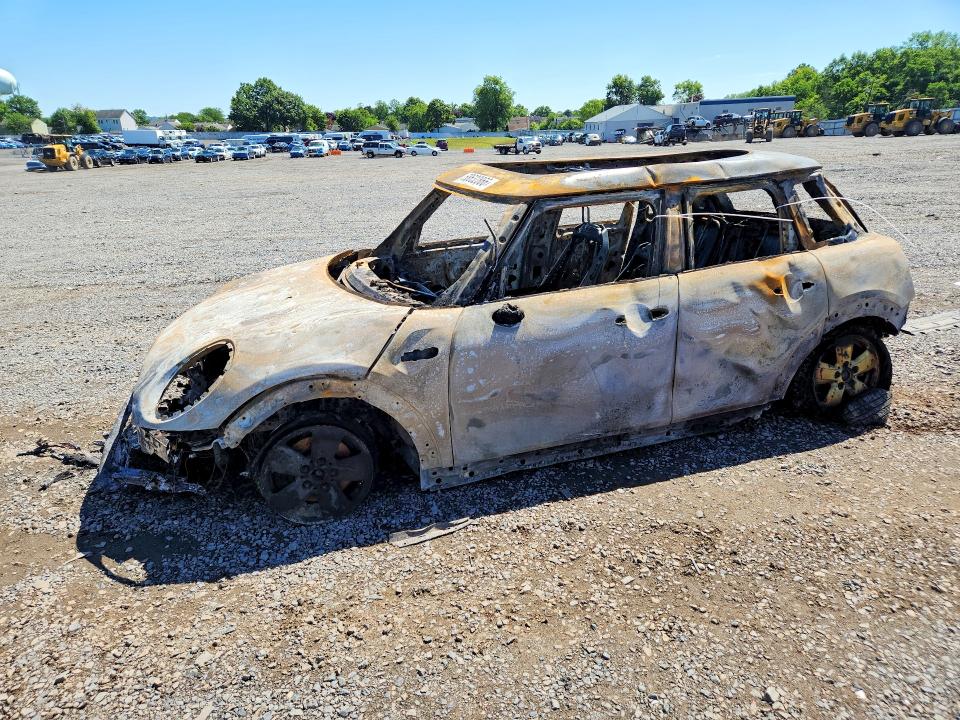 2015 Mini Cooper VIN WMWXS5C53FT833339 COPART salvage auction — BURN, SC, sold $350 on 2026-08-04 (photo 1)