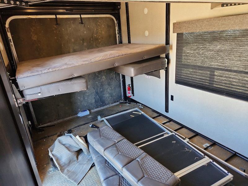 2020 Jayco Talon403t VIN 1UJCJSBV8L18G0110 COPART salvage auction — SIDE, BS, sold $36,500 on 2026-07-23 (photo 6)
