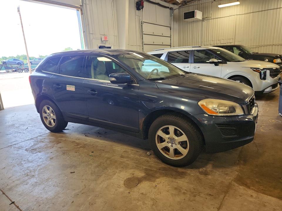 2012 Volvo Xc60 VIN YV4952DZ7C2243579 COPART salvage auction — MINOR DENT/SCRATCHES, Mn - Cert Of Title-Prior Salvage, sold $675 on 2026-08-04 (photo 4)