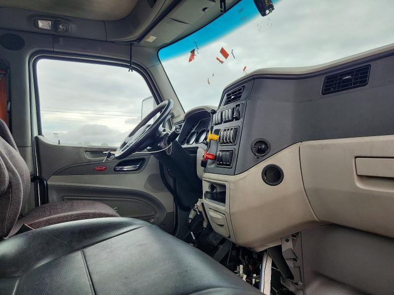 2019 Peterbilt All other VIN 1XPBA48X2KD622110 COPART salvage auction — MINOR DENT/SCRATCHES, IN - CERTIFICATE OF TITLE, sold $3,250 on 2026-07-09 (photo 5)