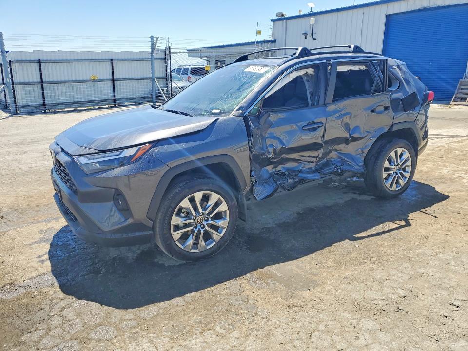 2025 Toyota Rav4 VIN 2T3C1RFV0SW416212 COPART salvage auction — SIDE, CA - CERTIFICATE OF TITLE, sold $8,100 on 2026-07-30 (photo 1)