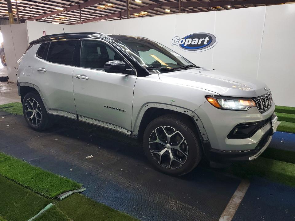 2024 Jeep Compass VIN 3C4NJDCN9RT134765 COPART salvage auction — REAR END, IL - CERTIFICATE OF TITLE (P), sold $9,200 on 2026-07-22 (photo 4)