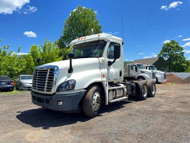 2012 Freightliner All other VIN 1FUJGEDVXCSBM0774 COPART salvage auction — NORMAL WEAR, CT, sold $625 on 2026-07-24 (photo 2)