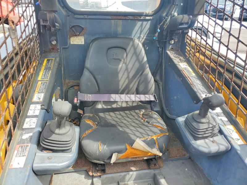 2010 John deere 326d VIN 1T0326DLCA0189596 COPART salvage auction — MINOR DENT/SCRATCHES, FL - BILL OF SALE, sold $4,250 on 2026-07-06 (photo 5)