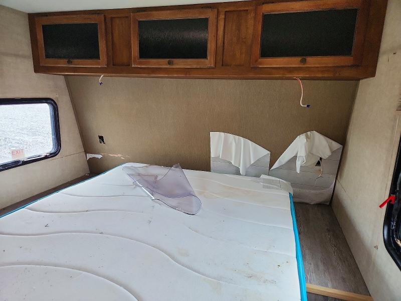 2014 Keystone Sprinter VIN 4YDT33126E1531577 COPART salvage auction — WATER/FLOOD, IN - CERT OF TITLE-SALVAGE FLOOD (P), sold $800 on 2026-07-30 (photo 6)