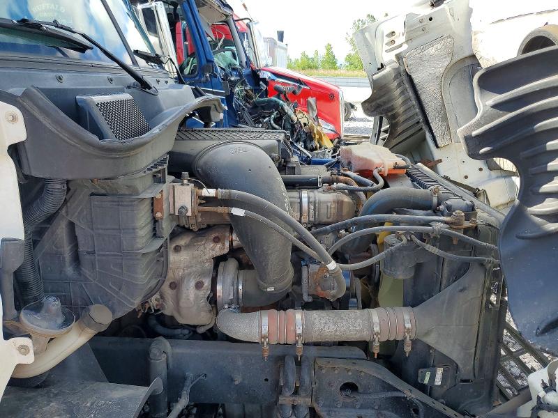 2019 Freightliner All other VIN 3AKJGLDR8KDKG6407 COPART salvage auction — NORMAL WEAR, NY - CERTIFICATE OF TITLE, sold $18,750 on 2026-07-14 (photo 7)